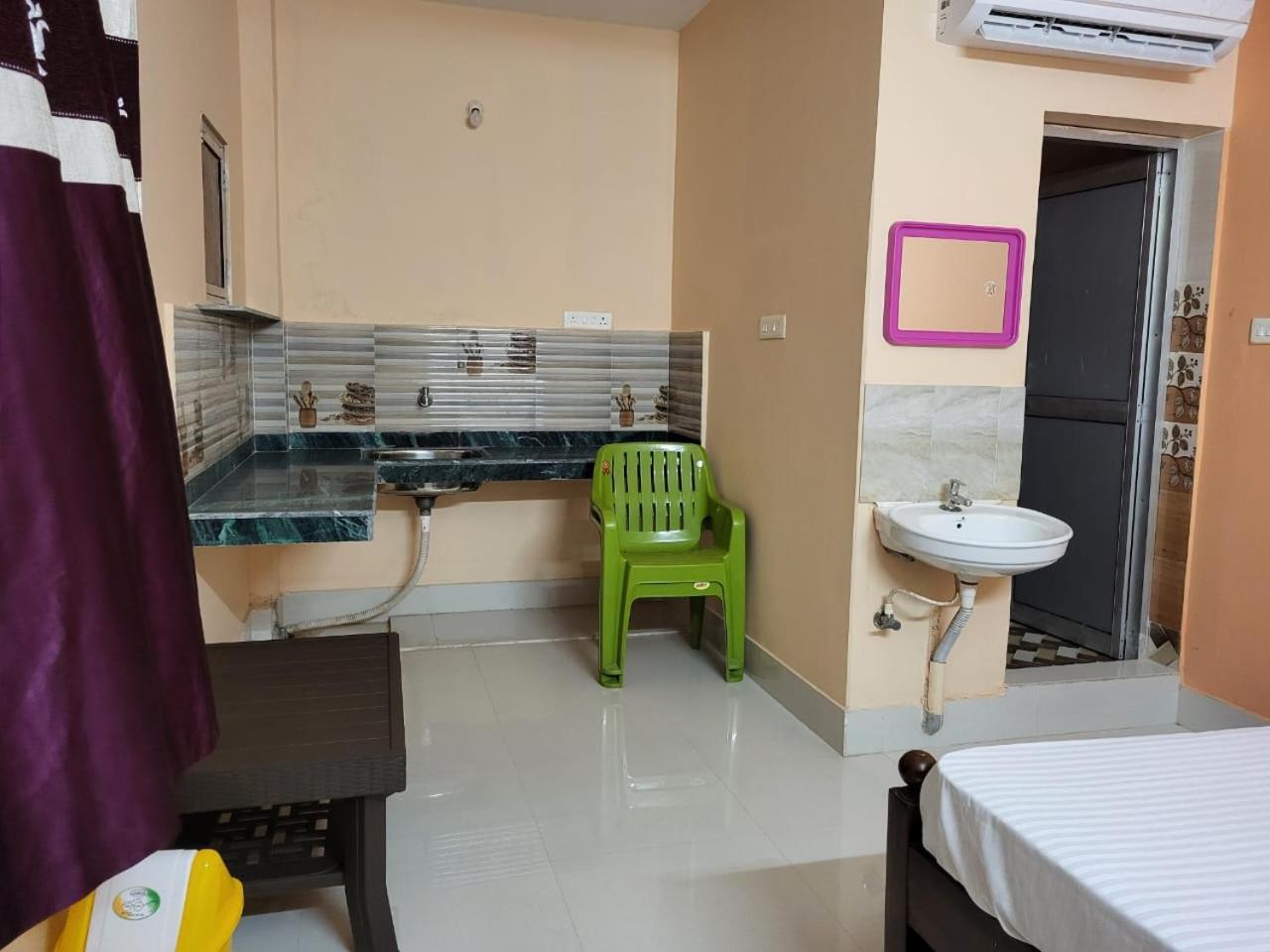 Villa Radha Krishna Niwas 100 Meters From Puri Jagannath Temple Extérieur photo